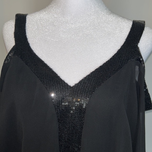 Stunning Sequin Top from Dress Barn Size Large - Picture 2 of 9